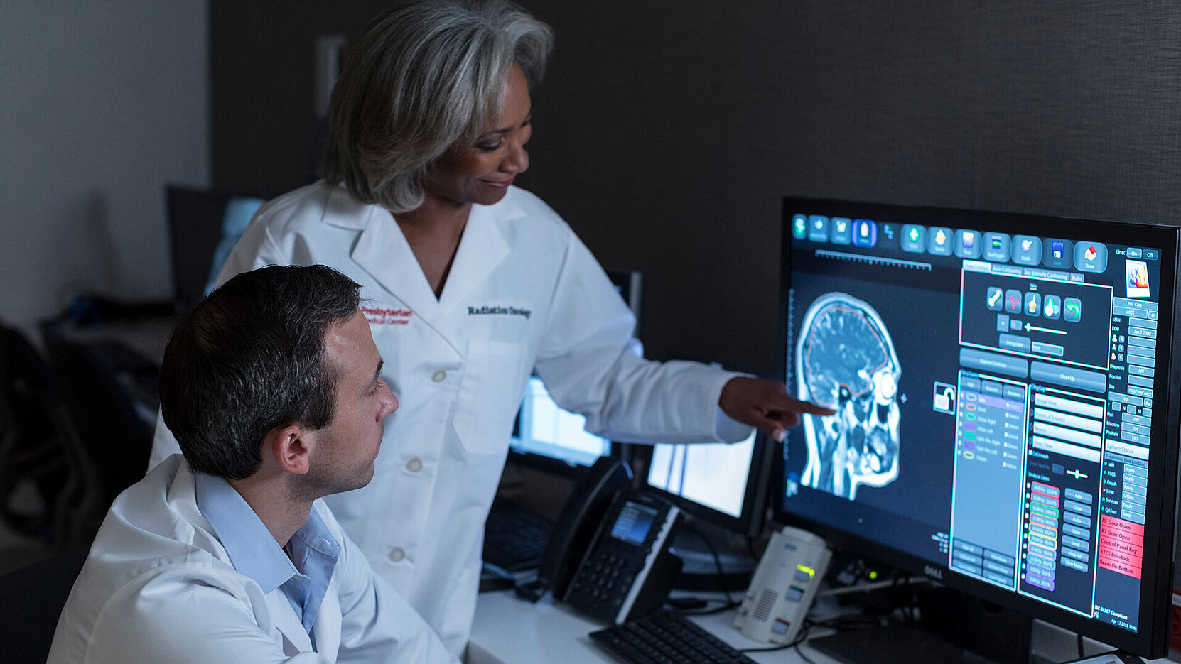 Pour irradier avec précision les tumeurs mobiles, le "MRIdian Linac" conjugue imagerie en temps réel à l’aide de la tomographie par résonance magnétique et accélérateur de particules linéaire (Linac). Photo : © ViewRay