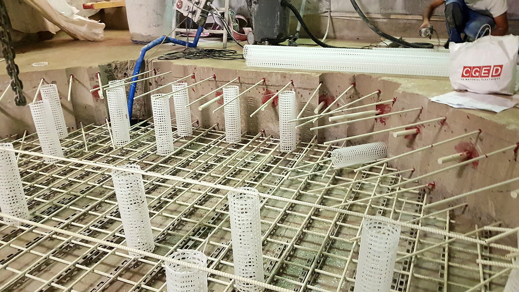 Armature en fibres de verre Schöck Combar® pour la salle d'imagerie médicale du MRIdian Linac