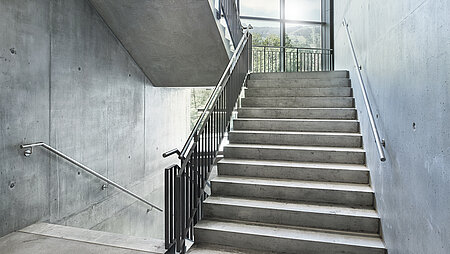 BIL_Treppenhaus_16_16z9_FHD_21RL.jpg