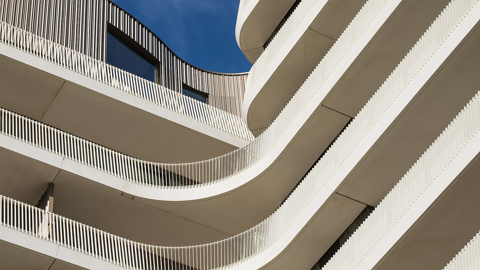 BIL_REF_NL-Eindhoven-TD Gebouw-BASE-02_16z9_FHD.jpg